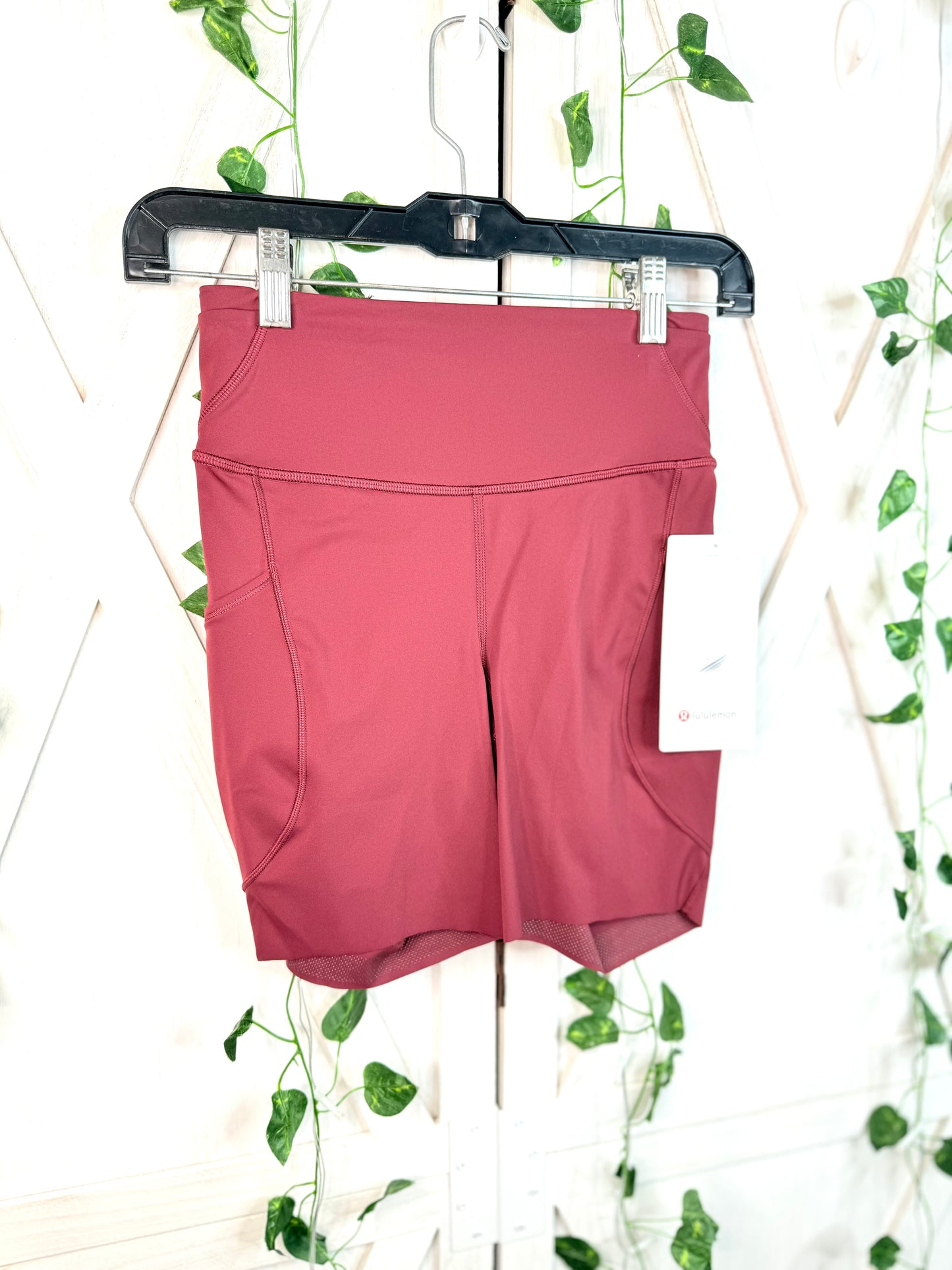 Fast And Free HR Short 6” * Pockets * Size 4