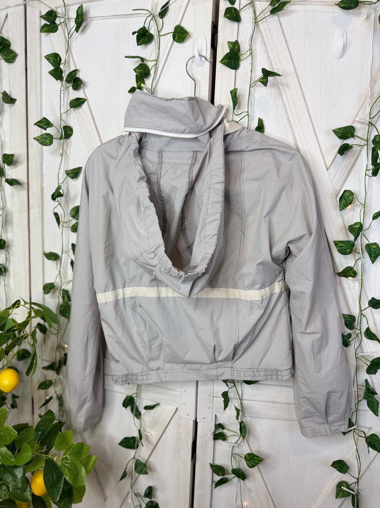 Lululemon Jacket *Size 2