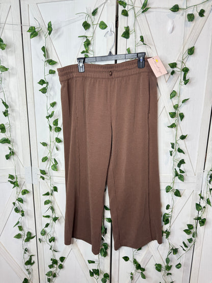 Ribbed Softstreme MR Wide-Leg Crop 25" *Size 14