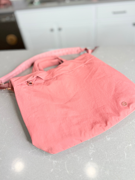 On My Level Tote 20L