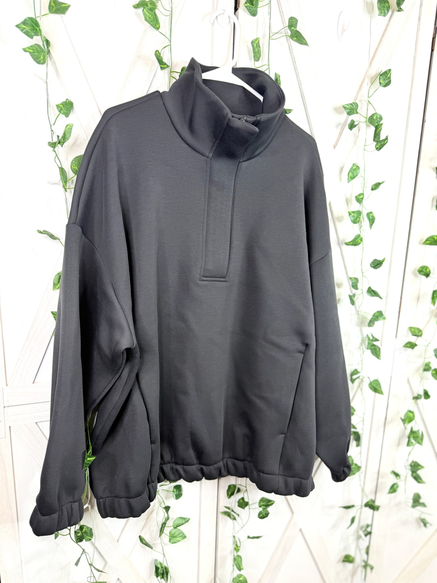 Sleek Spacer Half Zip *Size XL
