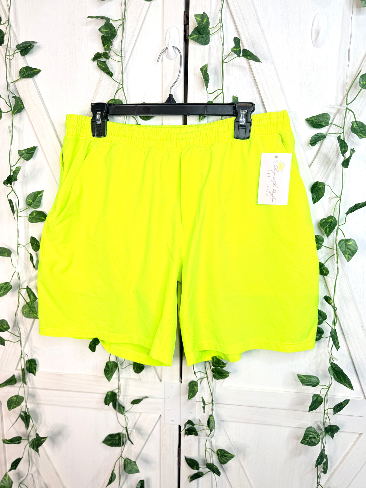 Pace Breaker Lined Short 7" *Size XL