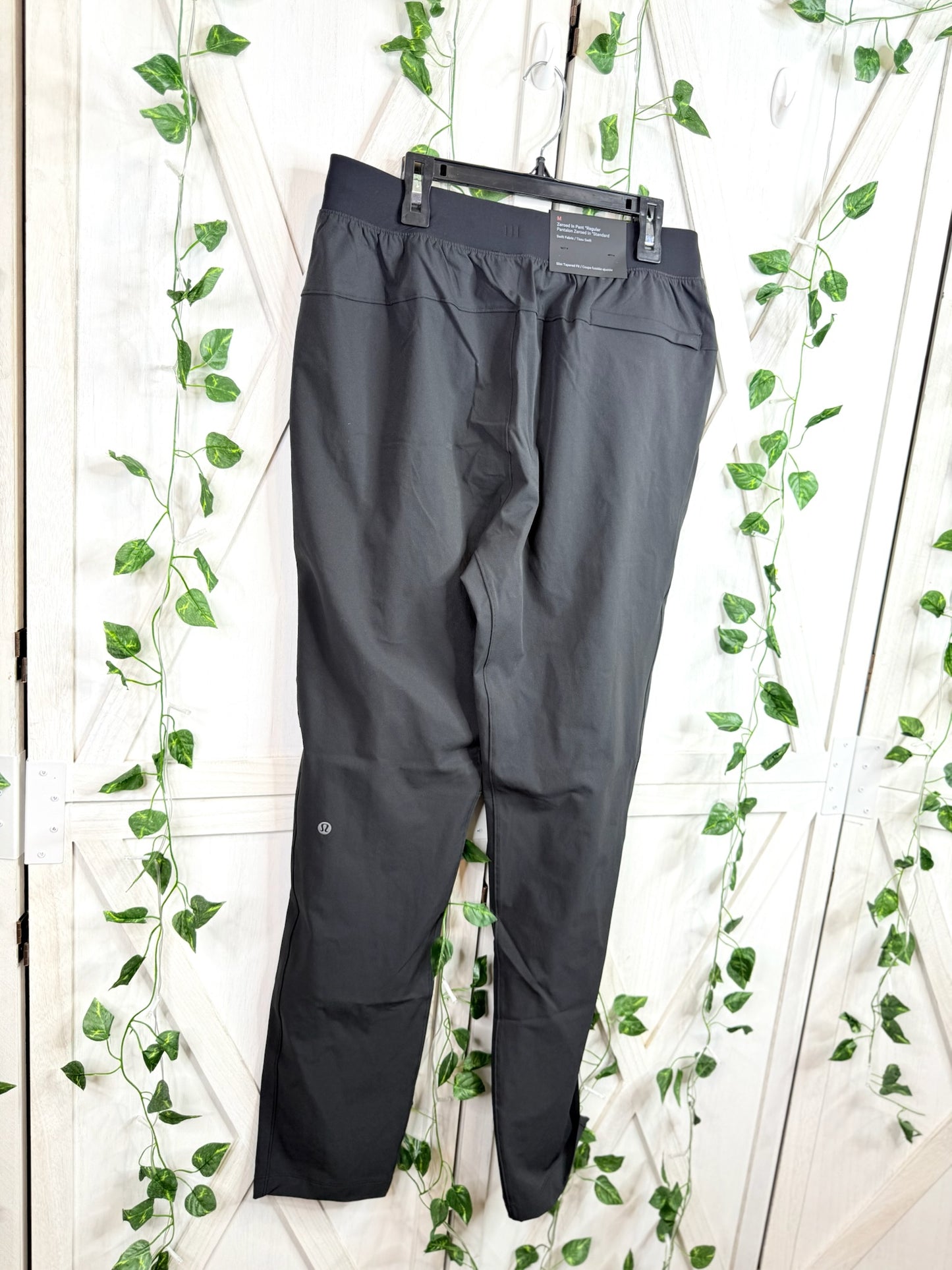 Zeroed In Slim-Fit Pant *Regular *Size M