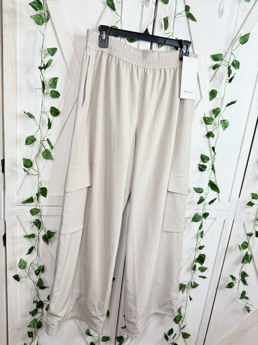 Breezily HR Cargo Pant *Size L
