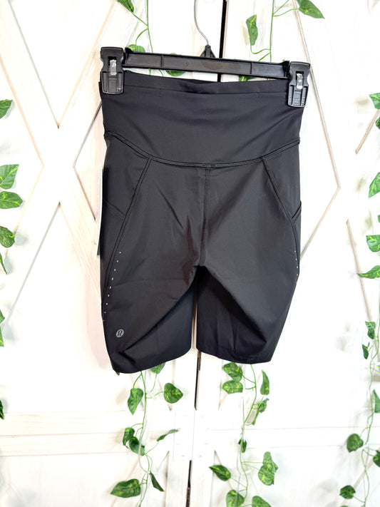 Fast And Free HR Short 8” *Pockets *Size 4 & 10