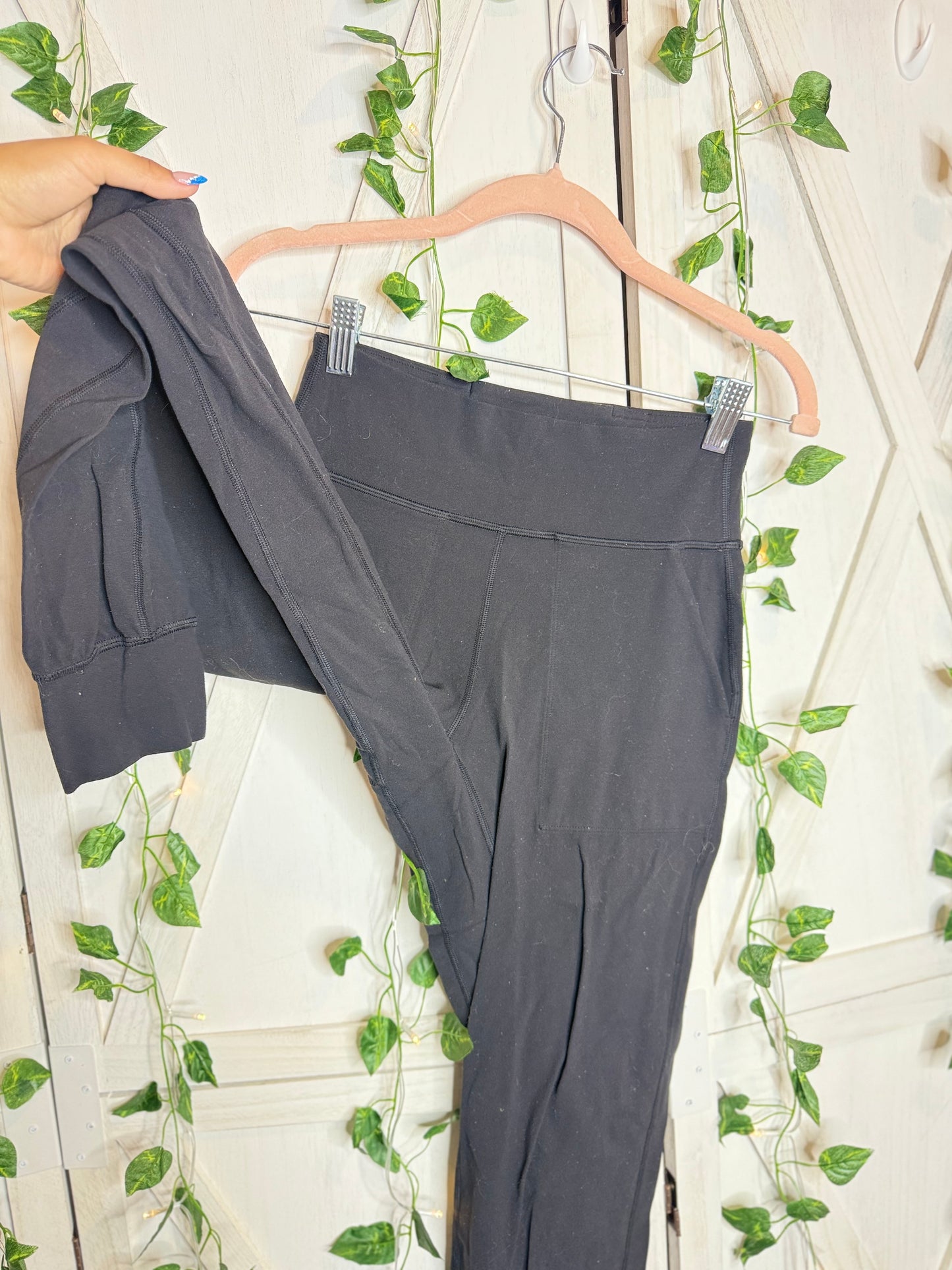 Lululemon Align Jogger *28" *SIZE 4