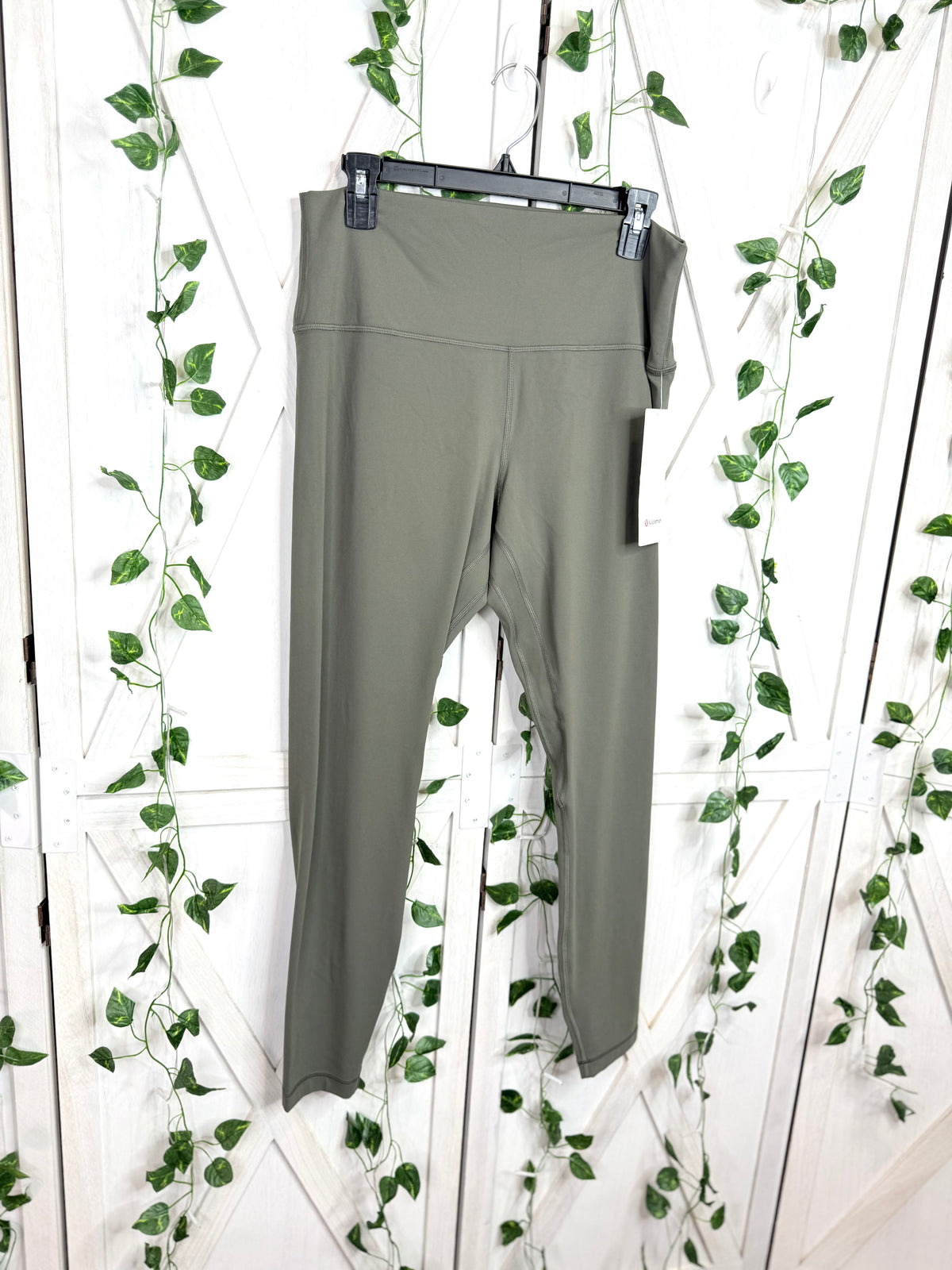 Lululemon Align HR Pant 28” *Size 14