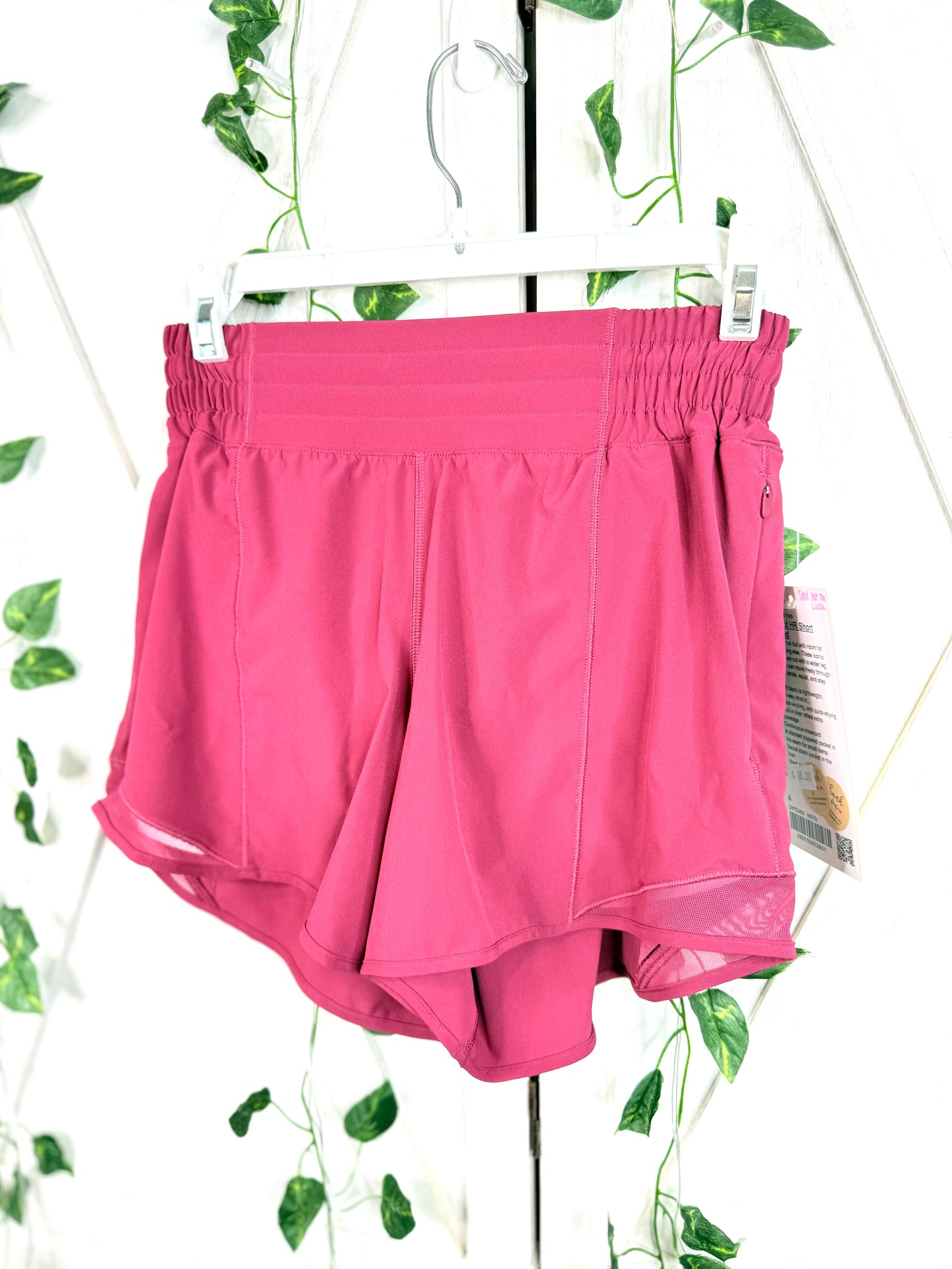 Hotty Hot HR Short 4” *Lined *Size 4