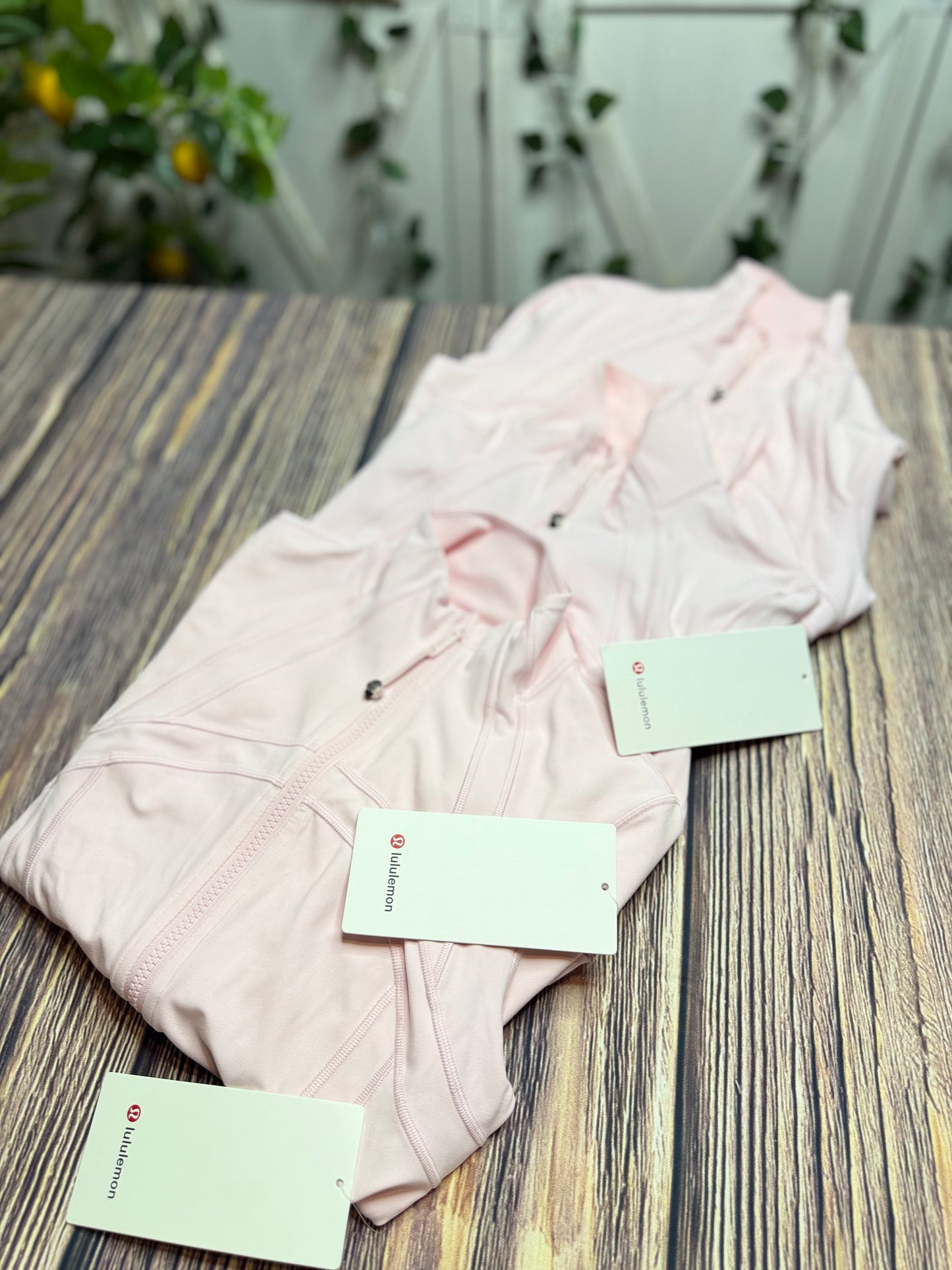 Define cropped jacket *nulu