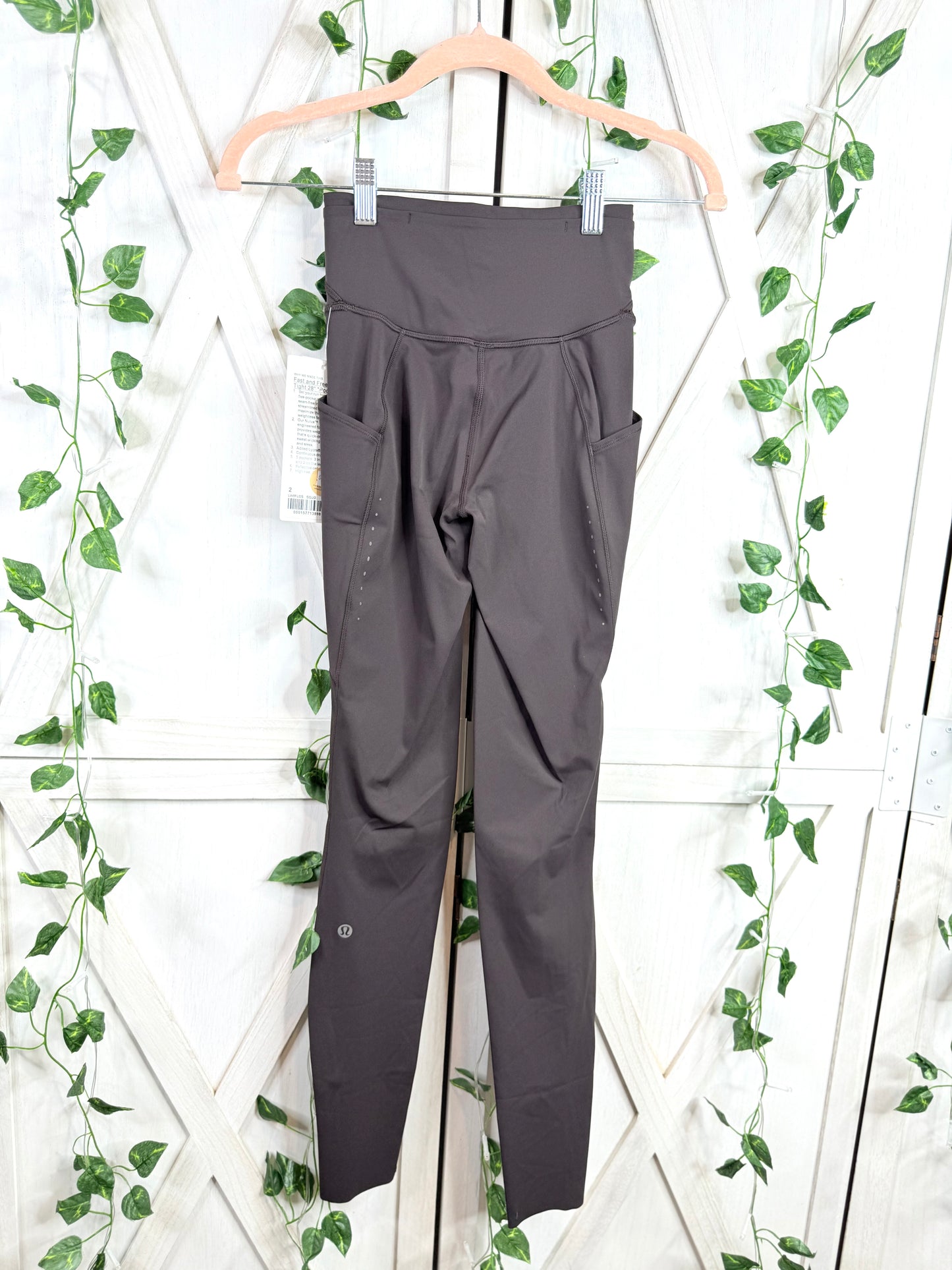 Fast and Free HR Tight 28” *Pockets *Size 2
