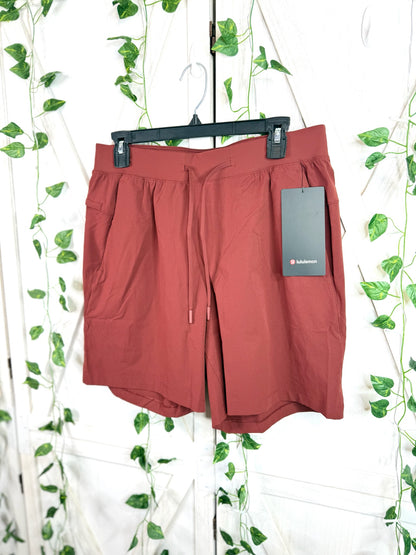 Zeroed In short 7” *LL *Size M