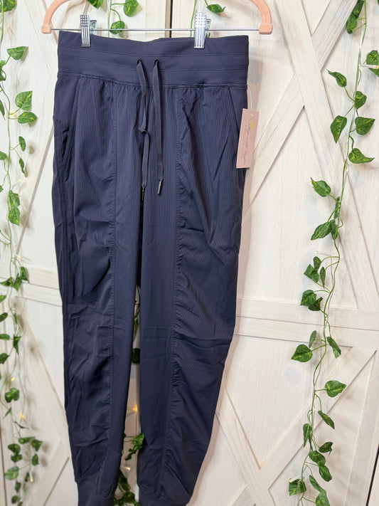 Dance studio mid rise jogger *size 4 • 8 • 10