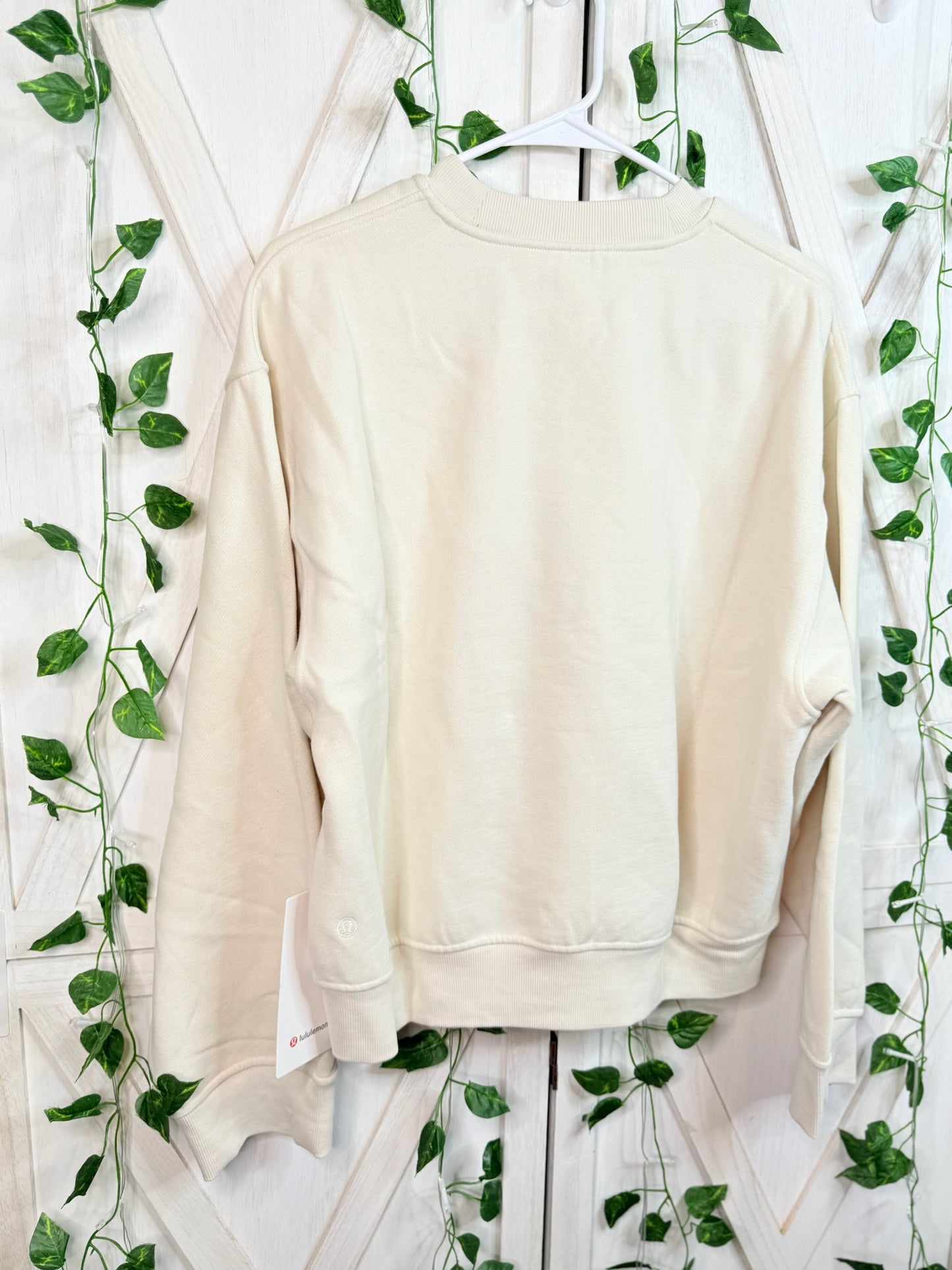 W Steady State Oversized Crew* Size S•M•XL