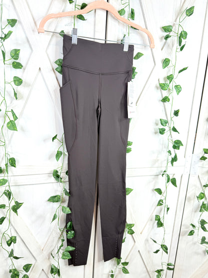 Fast and Free HR Tight 28” *Pockets *Size 2