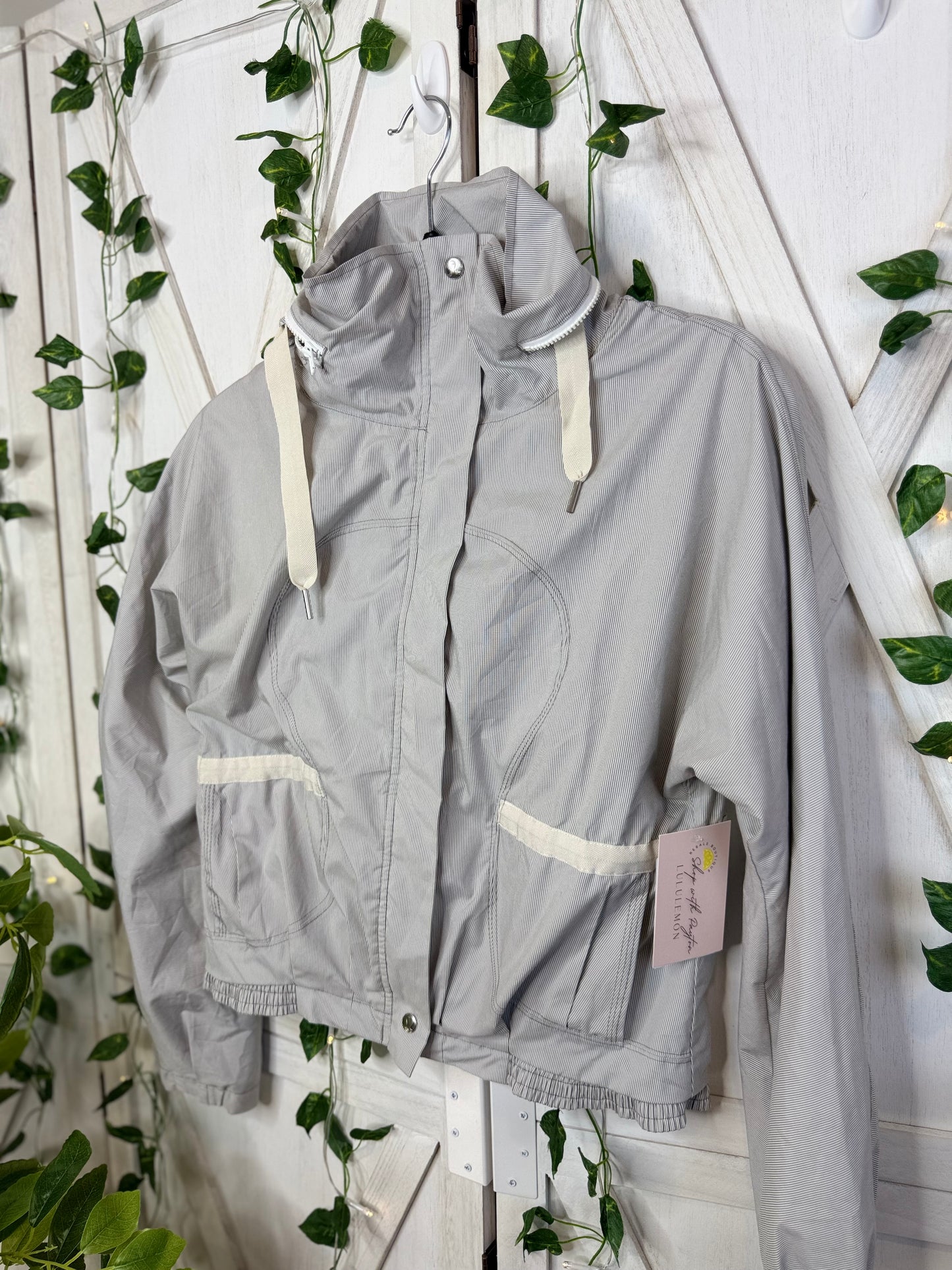 Lululemon Jacket *Size 2