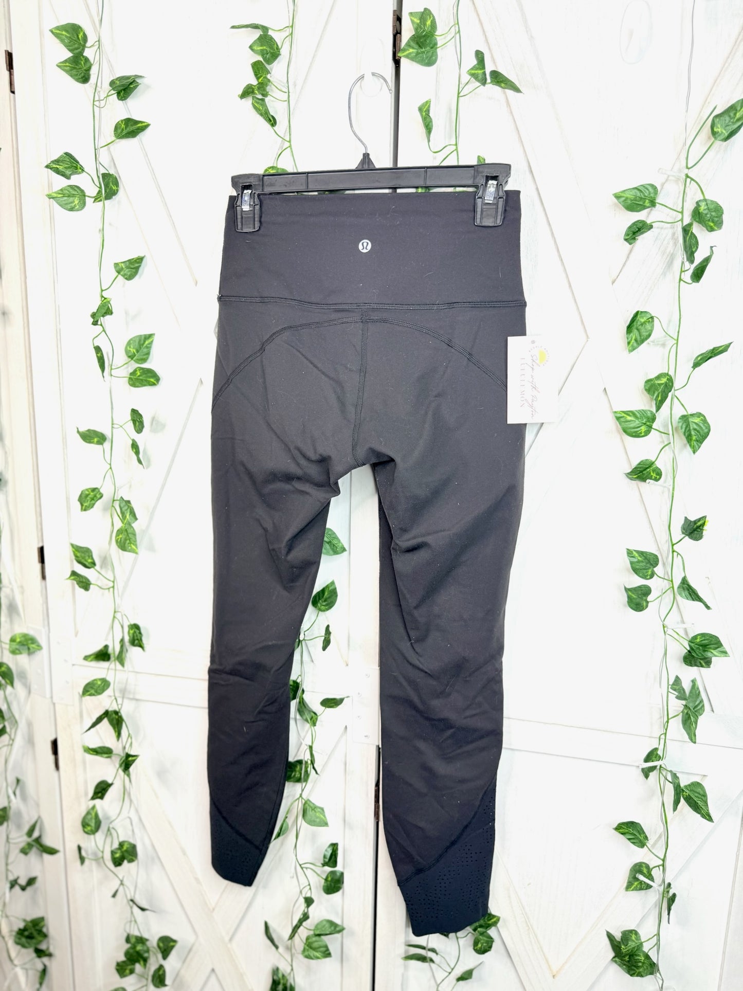 Lululemon Leggings 25” *Size 6