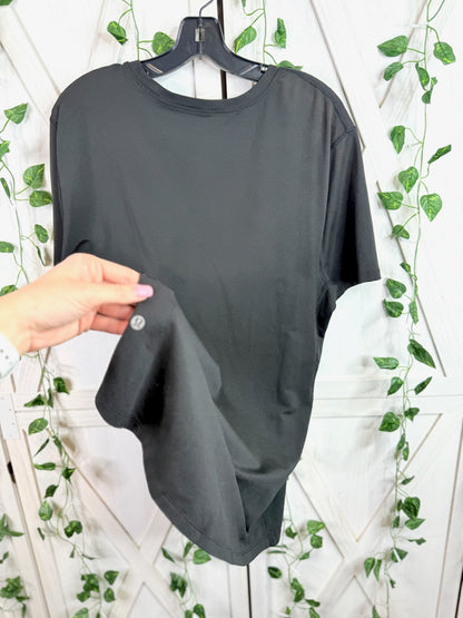 Mens lululemon tee * SIZE  M