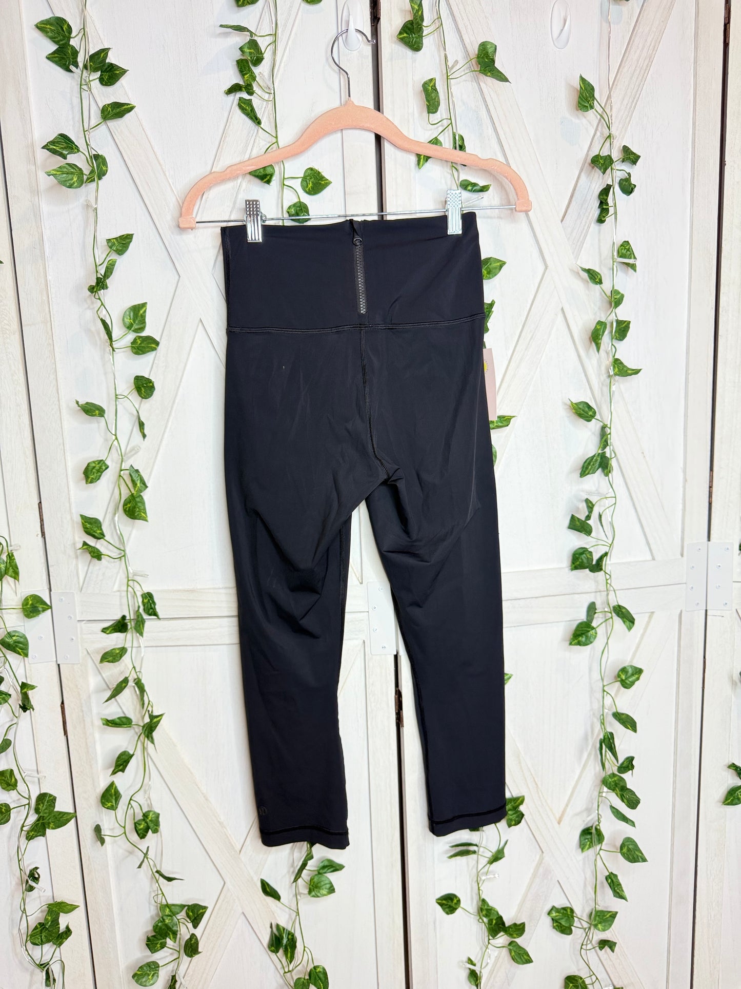 Lululemon leggings 22” *SIZE 6