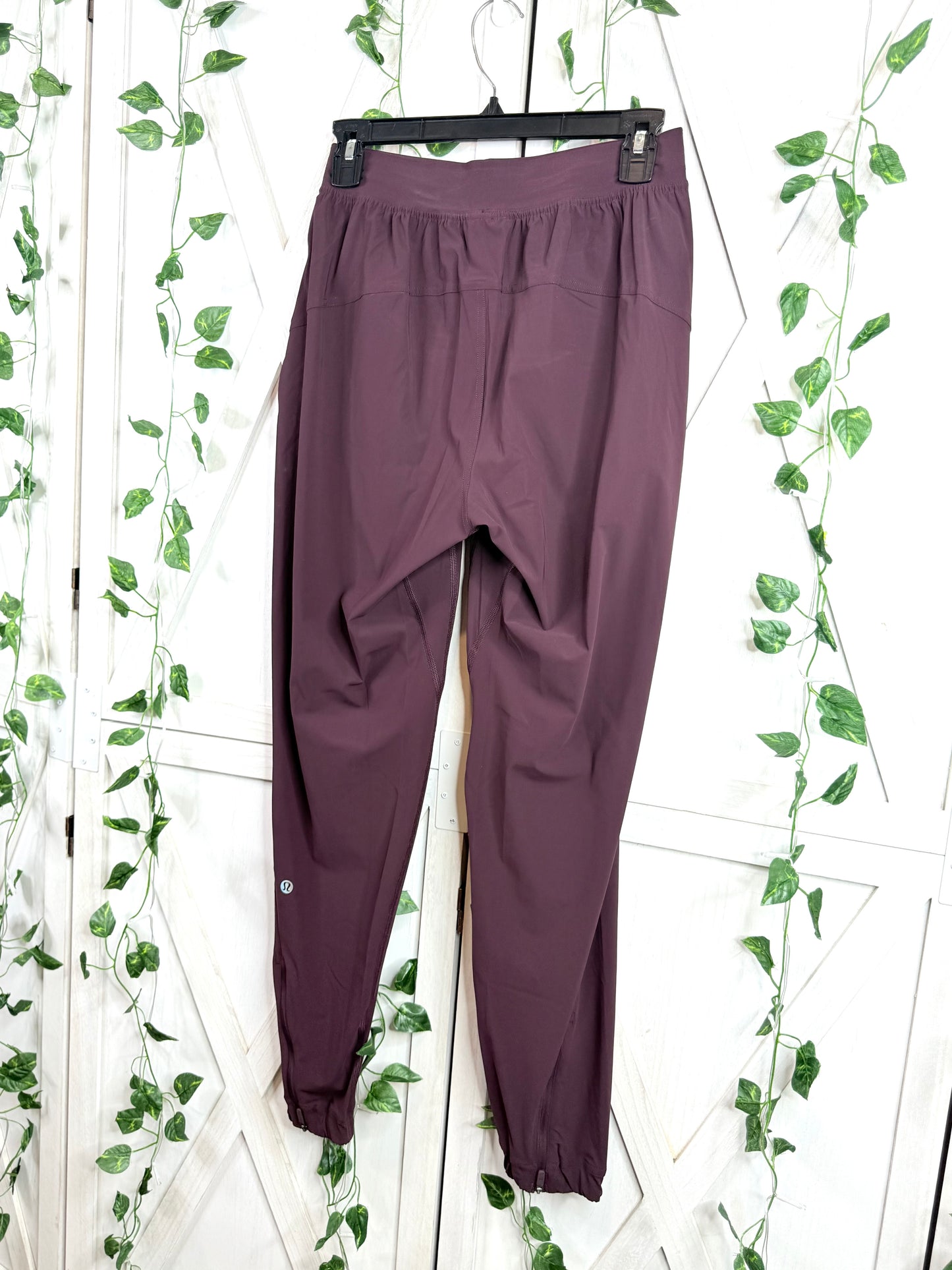 Adapted State HR Jogger *Regular *Size 4