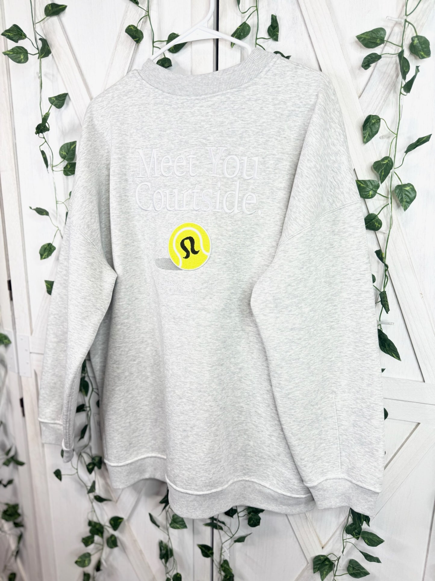 W Big Cozy Oversized Pullover *Graphic *Size XL