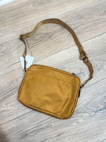 City Adventurer Crossbody
