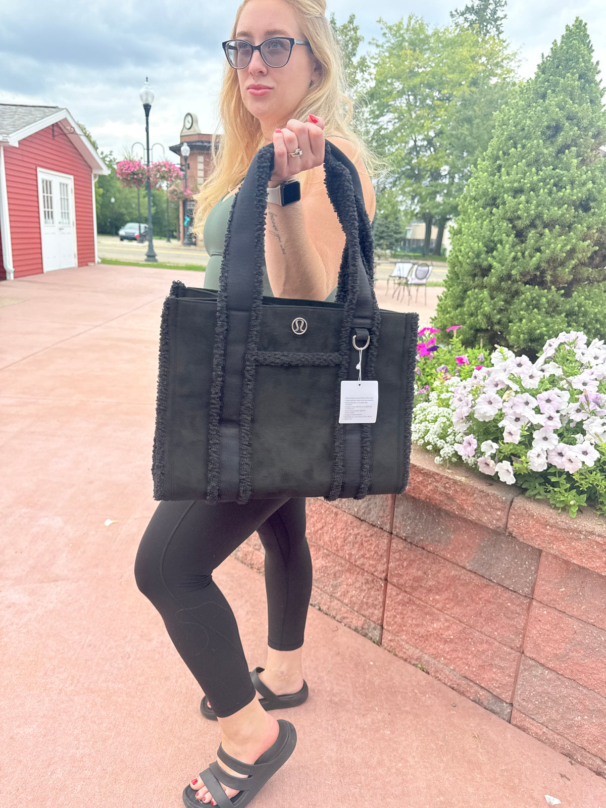 Boxy Tote *Faux Shearling Trims