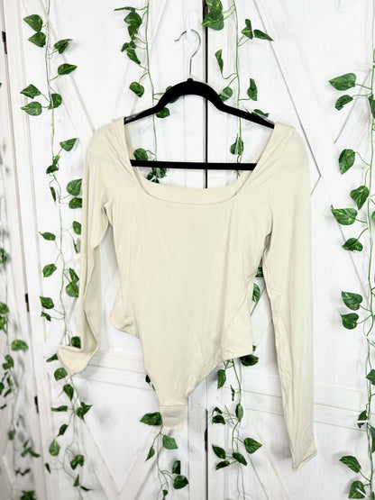 Nulu Square-Neck Bodysuit *NEW *SIZE M