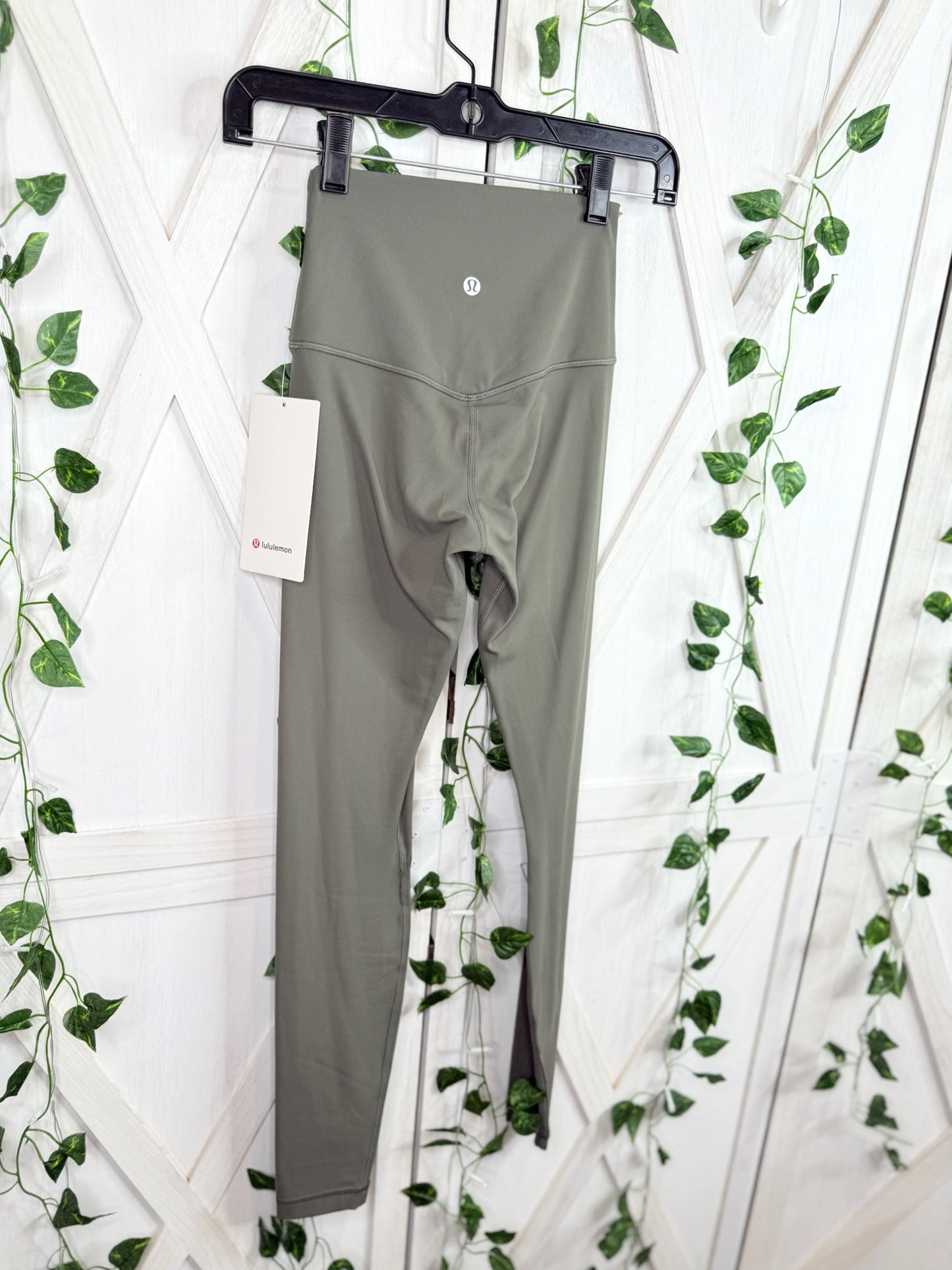 Align HR Pant 28” *Size 2• 4