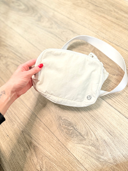 Everywhere Belt Bag