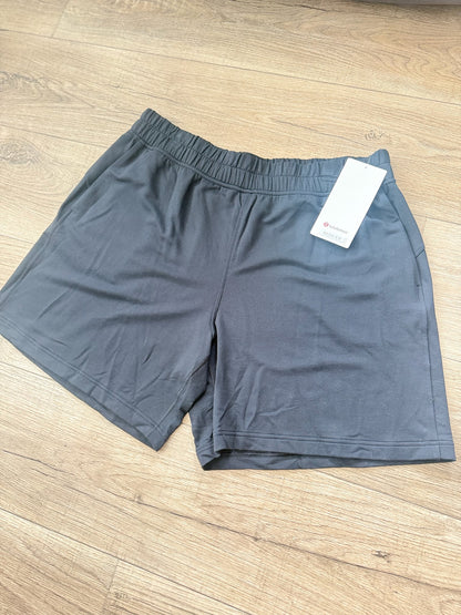 Becalm Mid-Rise Bermuda Short *Size XL