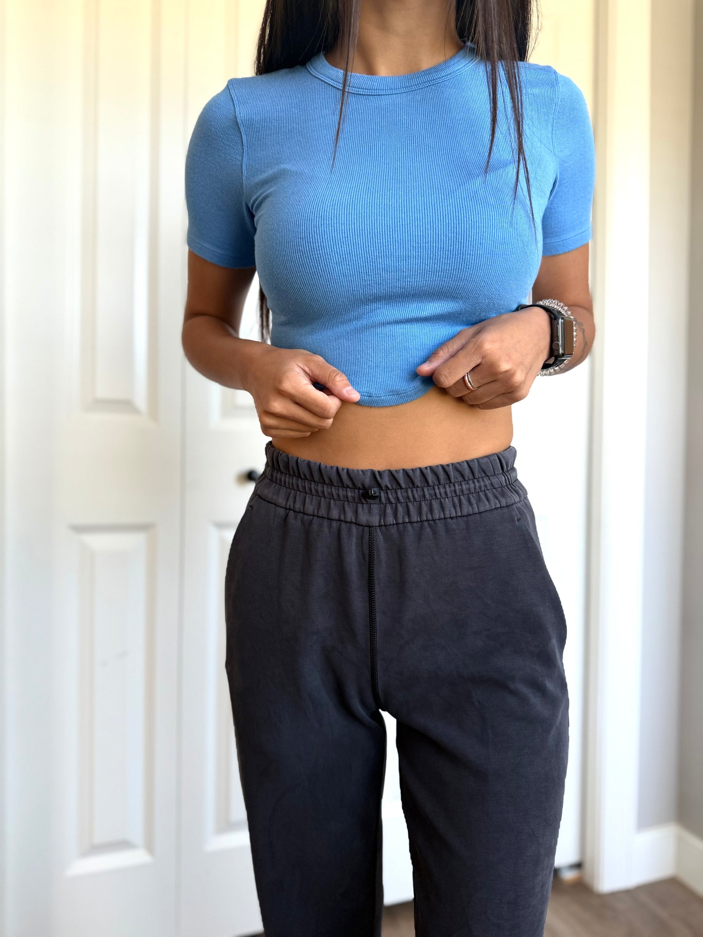 Hold tight cropped T-shirt *SIZE 4