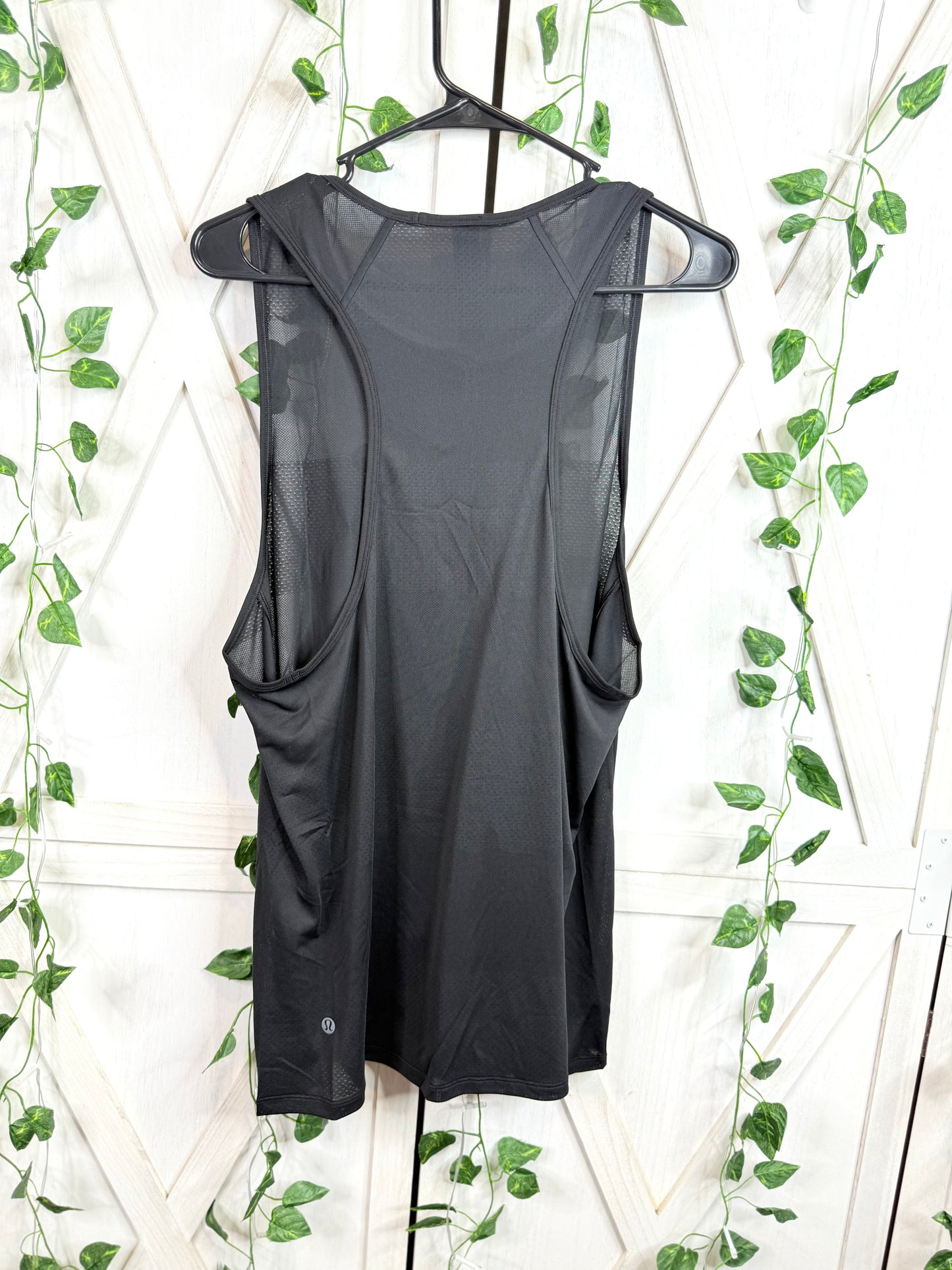 Fast and Free Tank *Perf Stripe *Size L