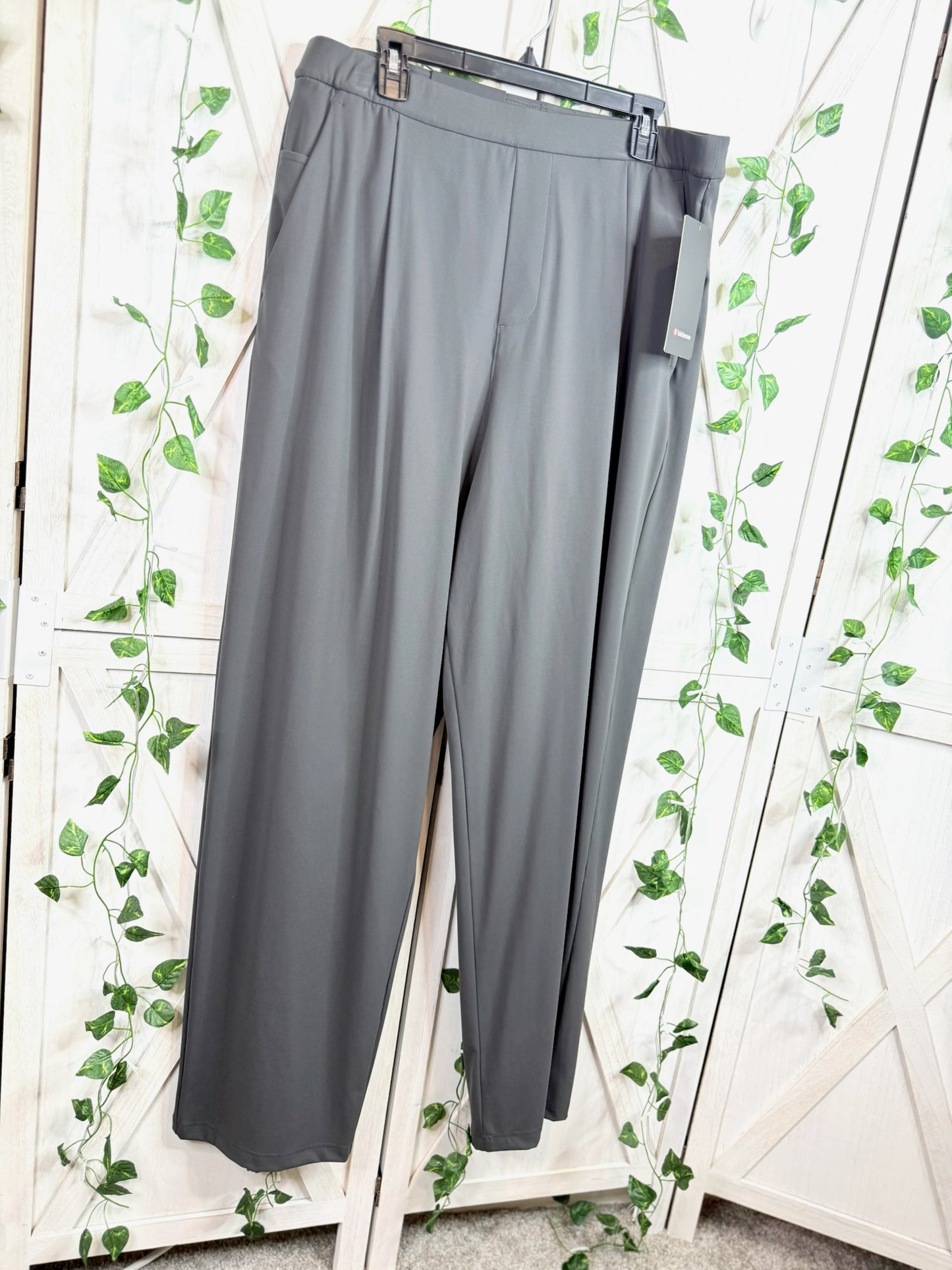 M Daydrift Relaxed Pleated Trouser *Tall *Size XL