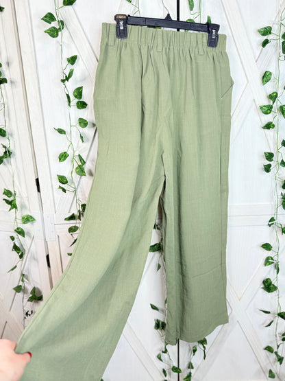 Halara flow pants *Size M