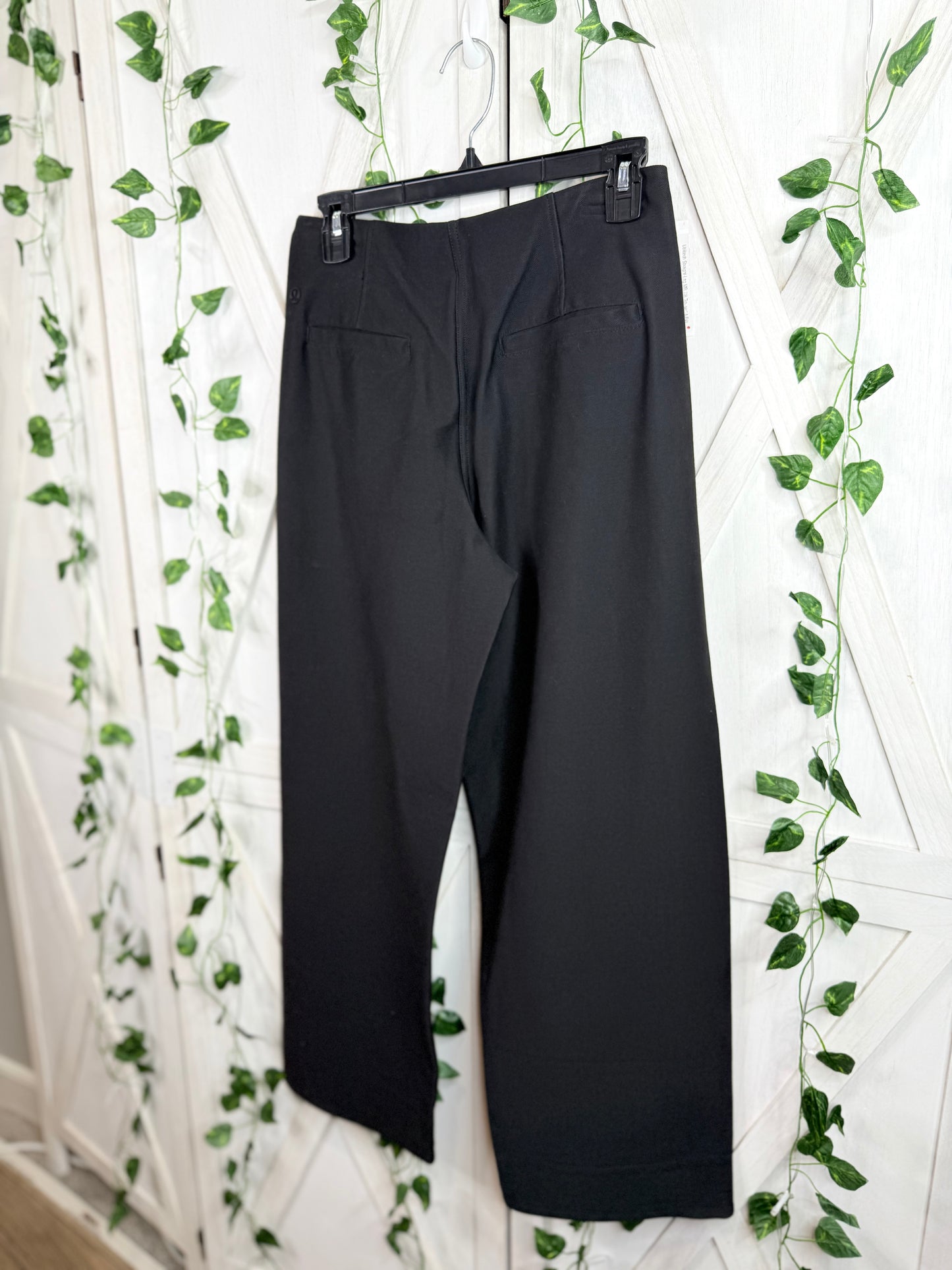 Utilitech Straight-Leg MR 7/8 Trouser* SIZE 4