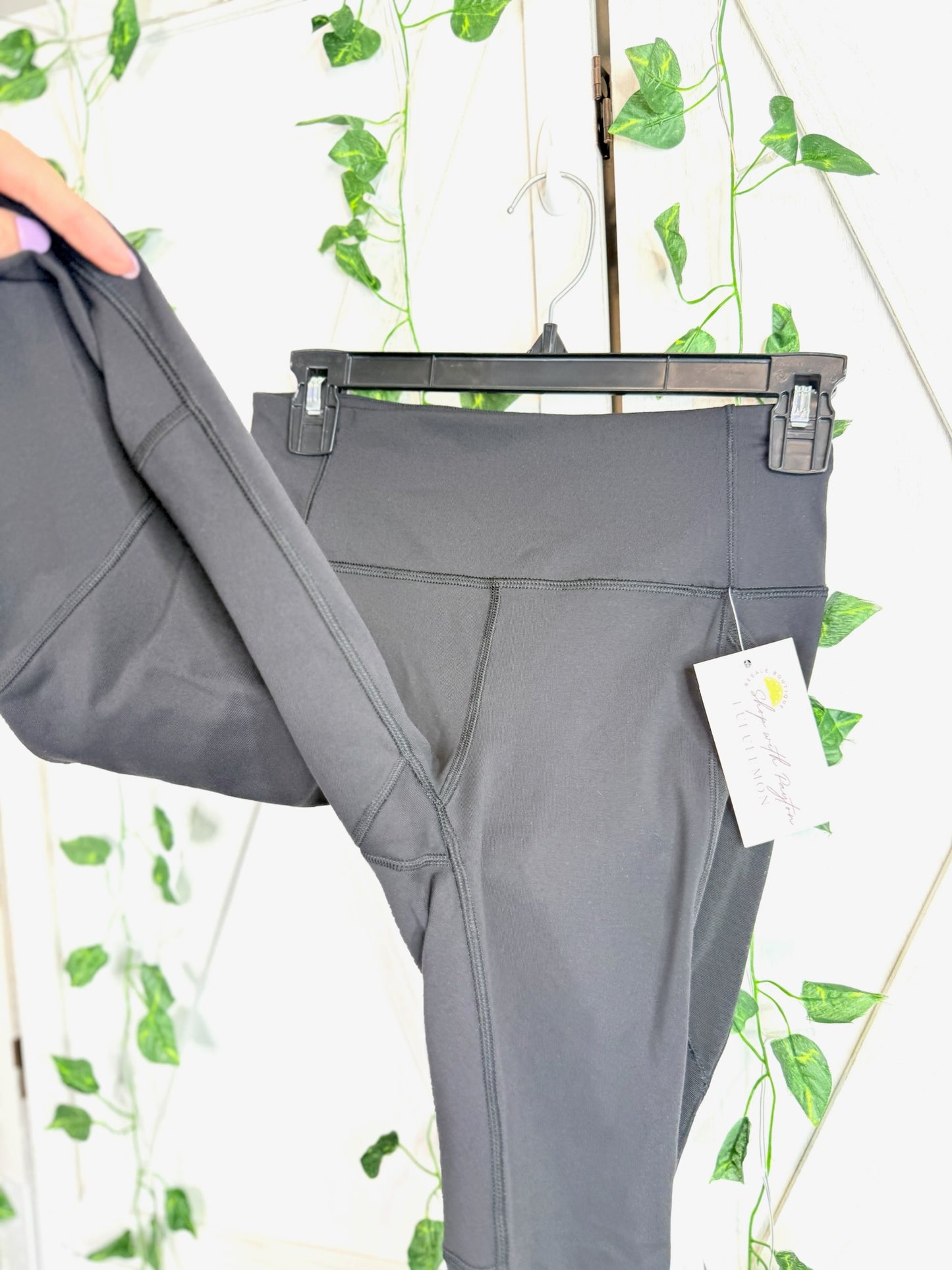 Lululemon Legging 19” *Size 6