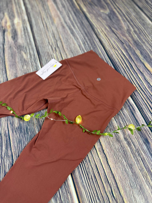 Align Crop 21" *Size 2