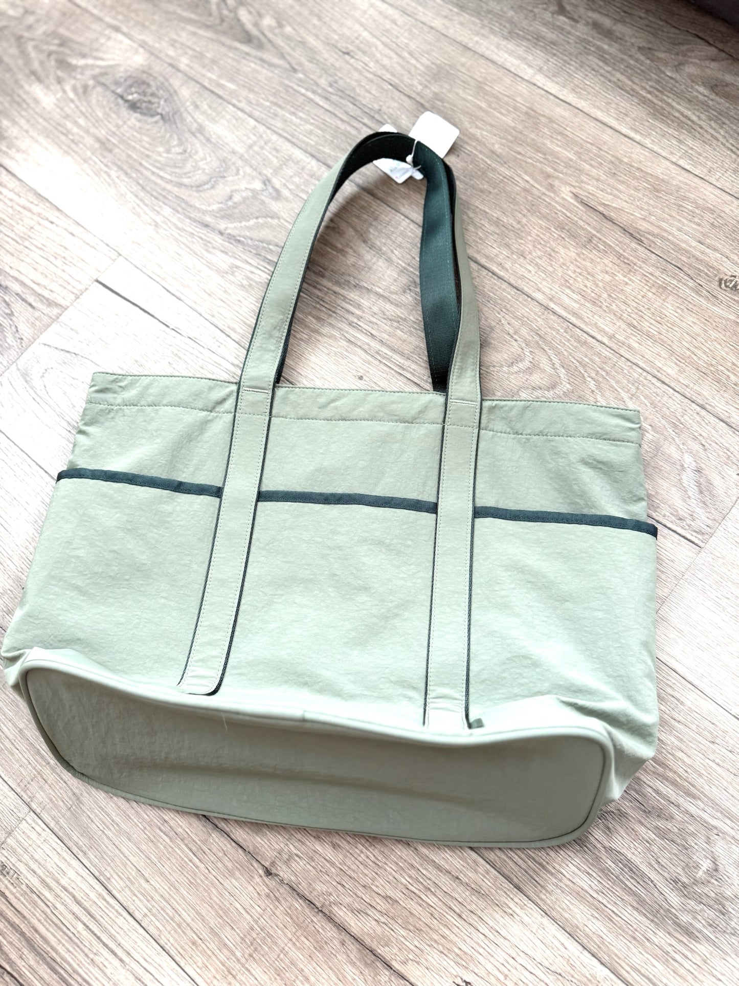 Daily Multi-Pocket Tote
