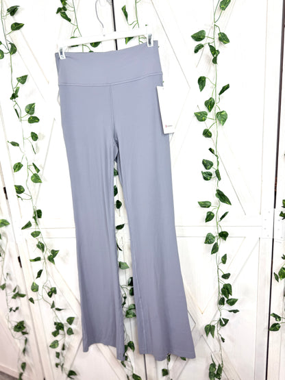 Groove Nulu HR Flared Pant *Regular *Size 6