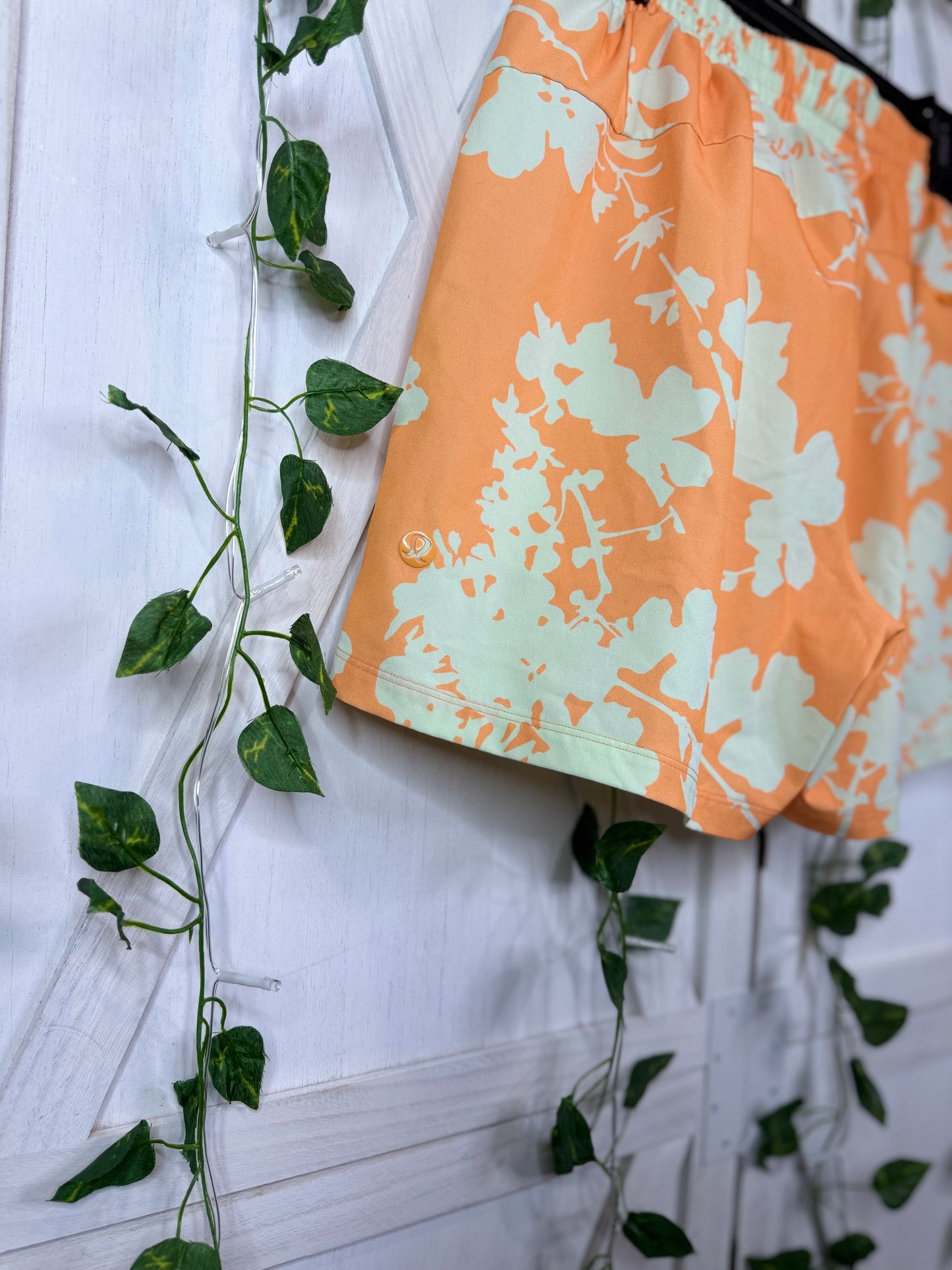 Lululemon Pool Short 5" *Size M