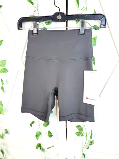 Wunder Train No Line HR Short 6” * Size 2