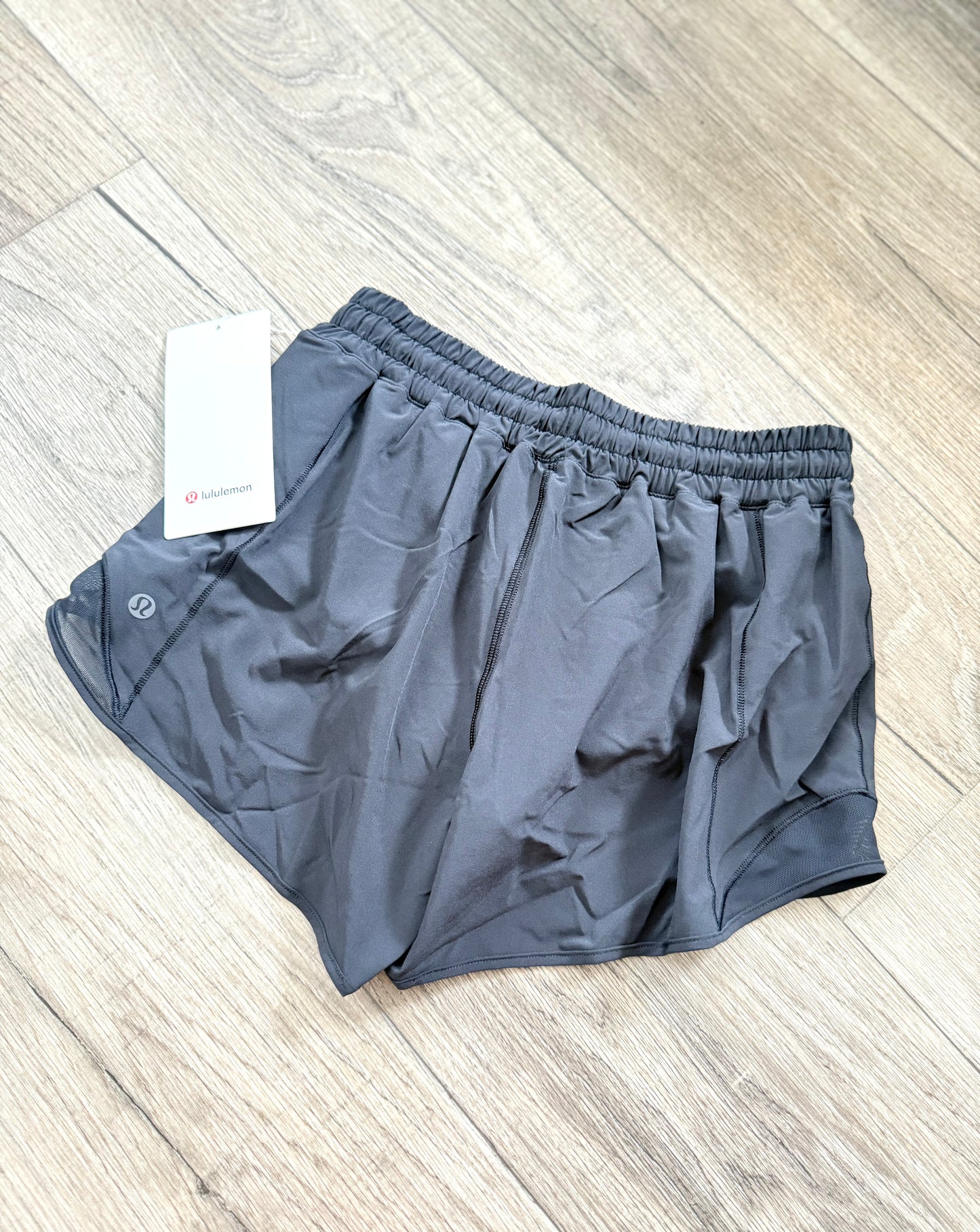 Hotty Hot LR Short 4” *Lined *Size 6