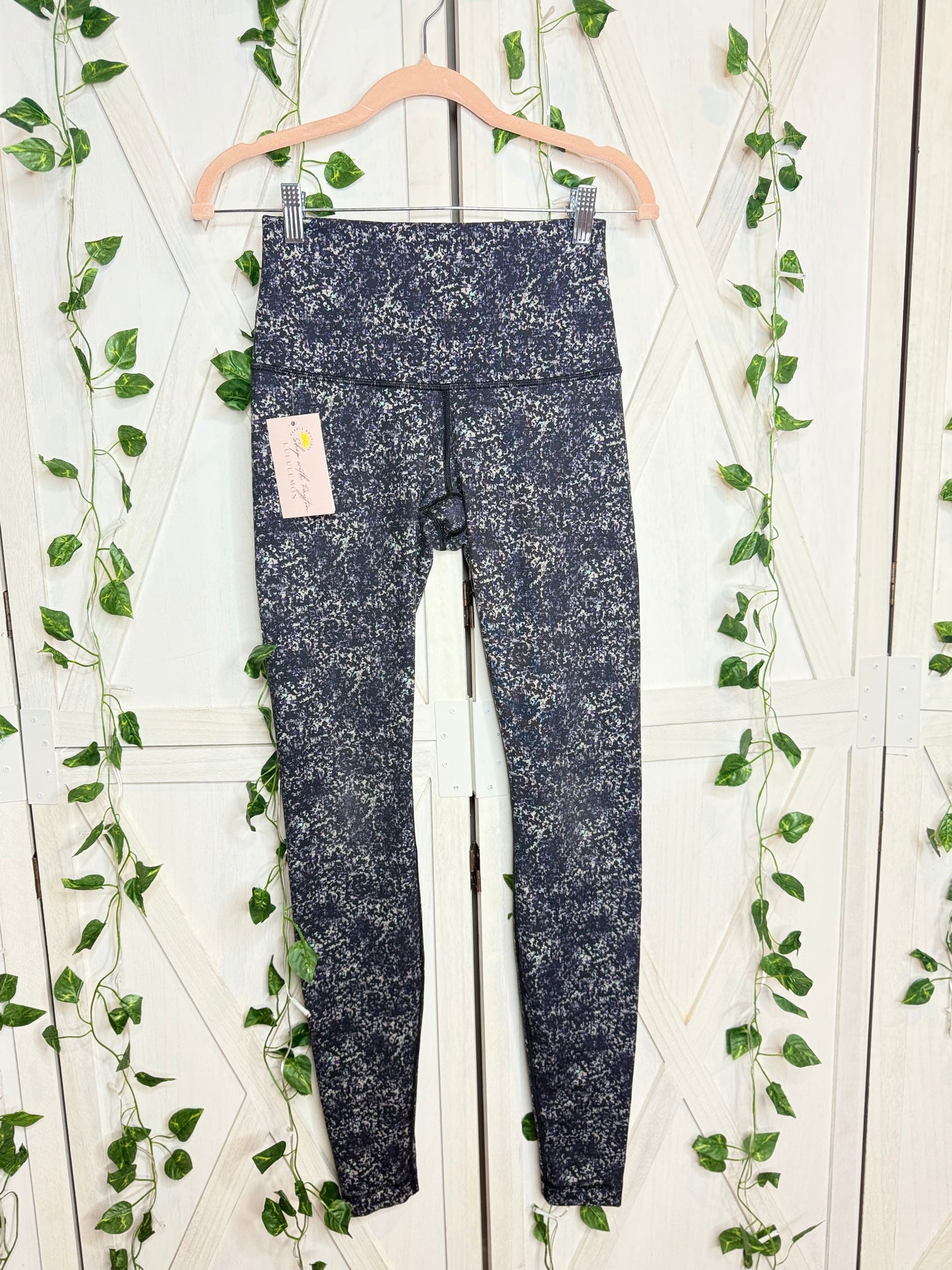Lululemon leggings 30” *SIZE 6