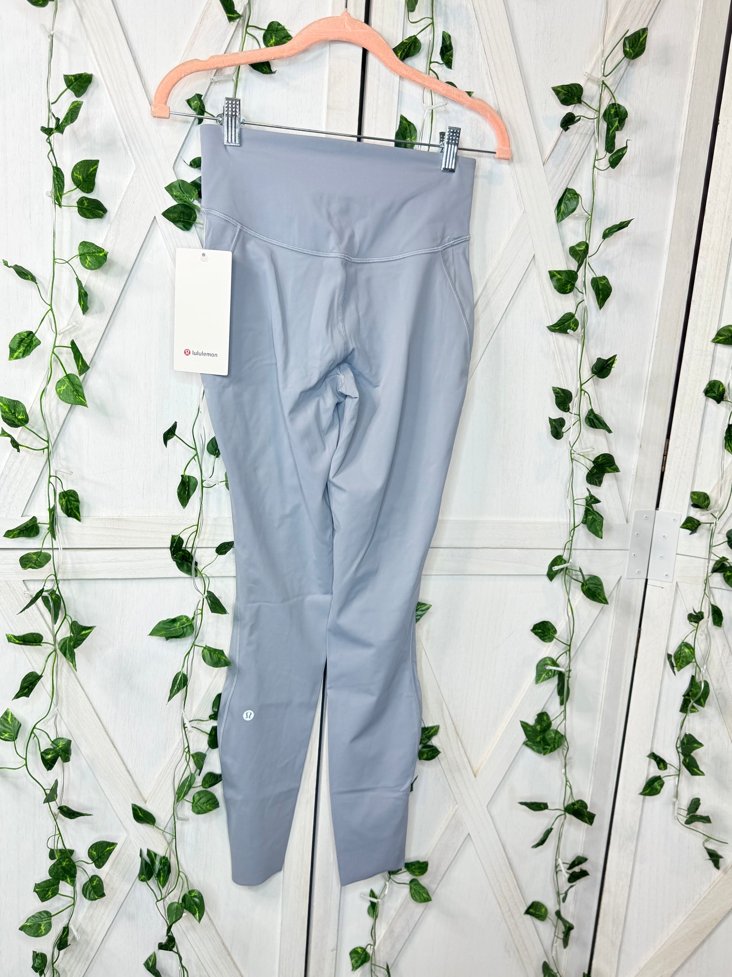 Base pace HR tight 28” *Size 6 & 8