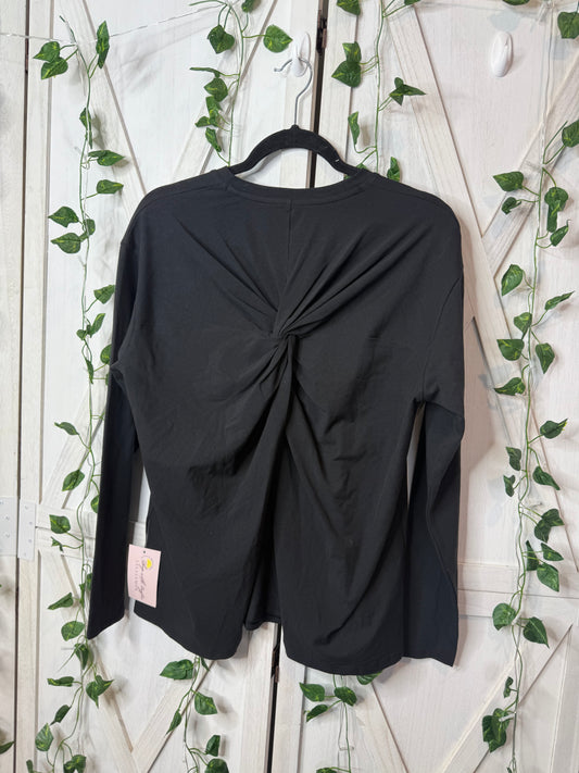 Twist-Back relaxed-fit long sleeve *Size Xs & S