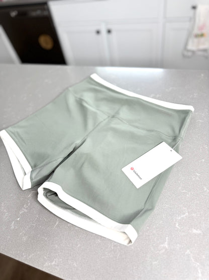 Align SHR Short 6” *Size 14