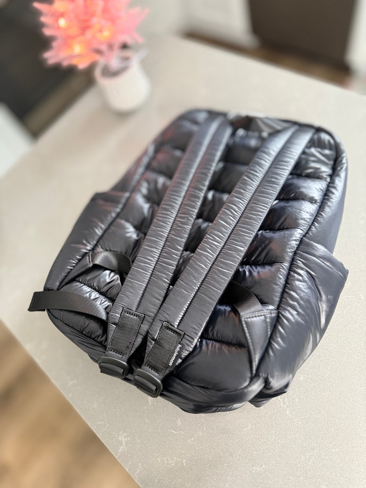 Everywhere backpack wunder puff ￼