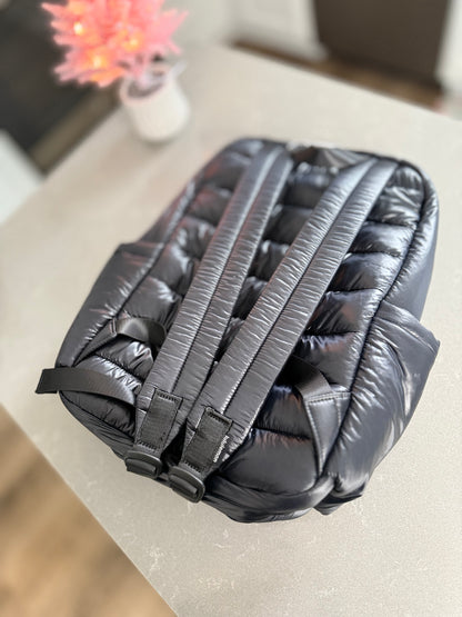 Everywhere backpack wunder puff ￼