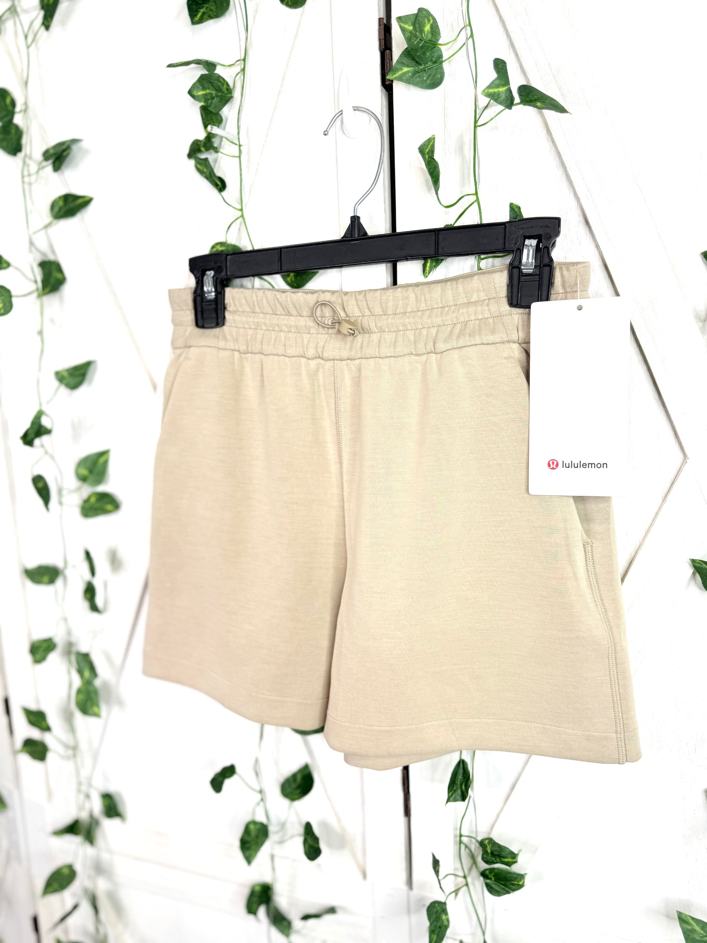 Softstreme High-Rise Short 4” *Size 4