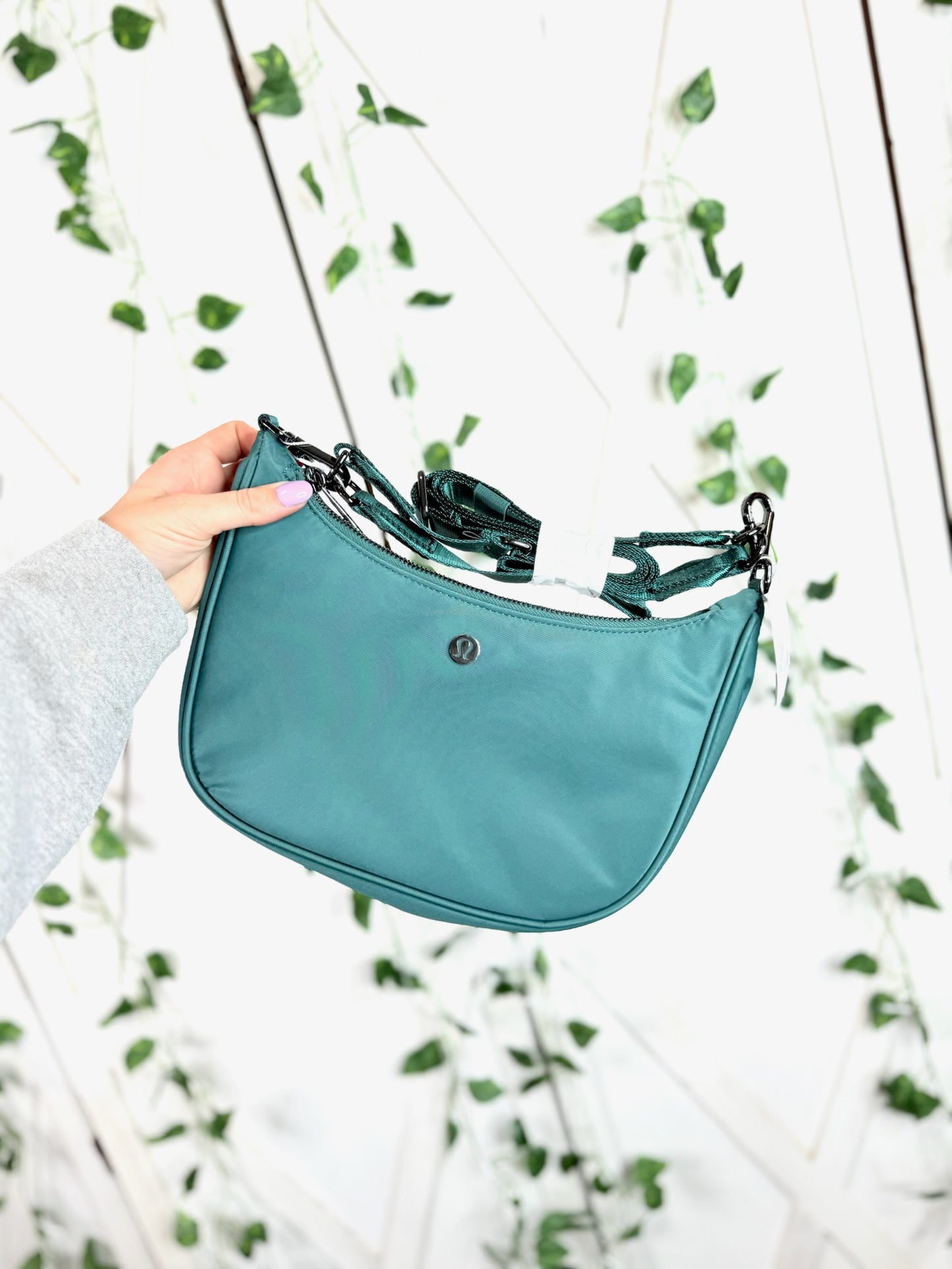 City Essentials Small Shoulder Bag* 3L